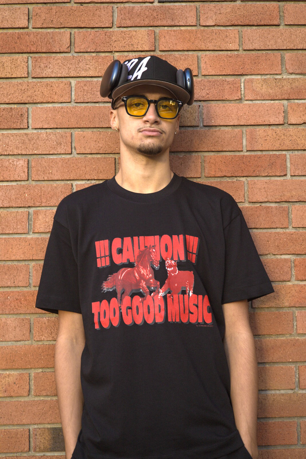 T-SHIRT " CAUTION "