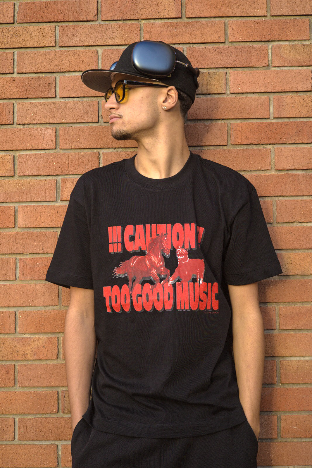 T-SHIRT " CAUTION "